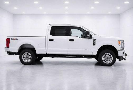 White 2022 Ford F-250 XLT