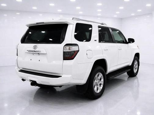 White 2017 Toyota 4Runner SR5 Sport