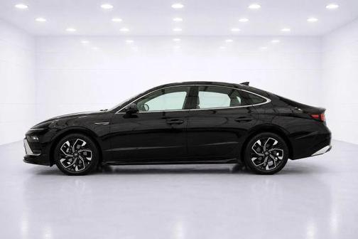Black 2025 Hyundai SONATA SEL