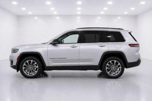 Silver 2023 Jeep Grand Cherokee L Limited
