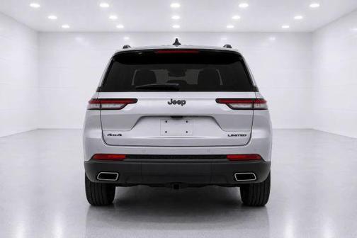 Silver 2023 Jeep Grand Cherokee L Limited