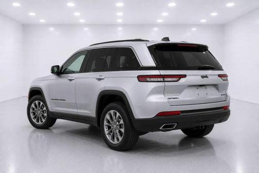 Silver 2023 Jeep Grand Cherokee L Limited