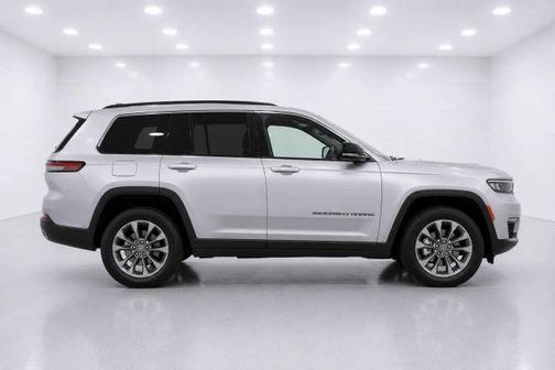 Silver 2023 Jeep Grand Cherokee L Limited