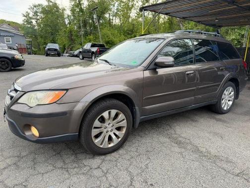 Brown 2008 Subaru Outback 3.0R L.L. Bean Edition