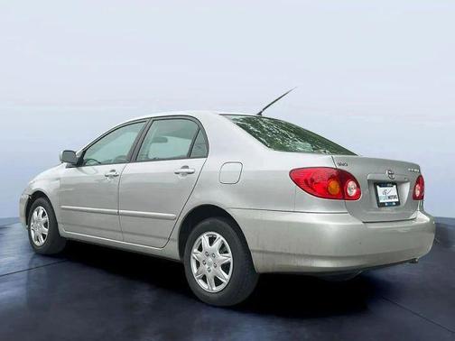 2004 Toyota Corolla LE