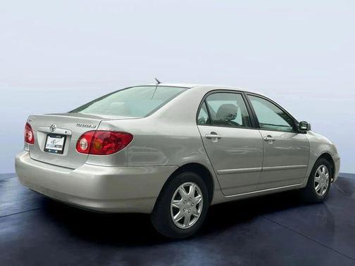 2004 Toyota Corolla LE