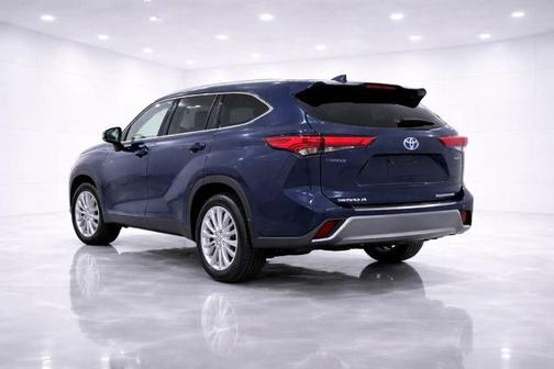 2021 Toyota Highlander Hybrid Limited