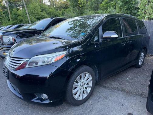 Black 2015 Toyota Sienna Limited
