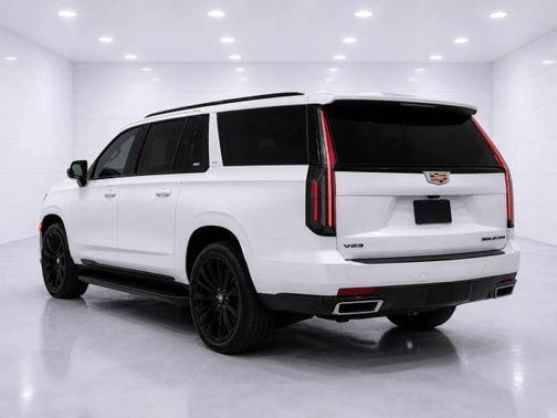 2022 Cadillac Escalade ESV Sport