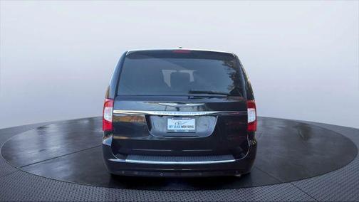 2014 Chrysler Town & Country Touring-L