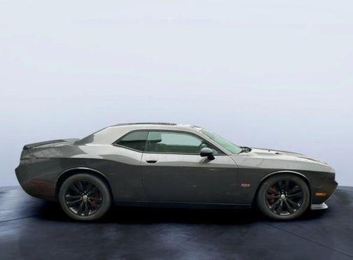2014 Dodge Challenger SRT8