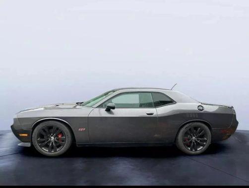 2014 Dodge Challenger SRT8