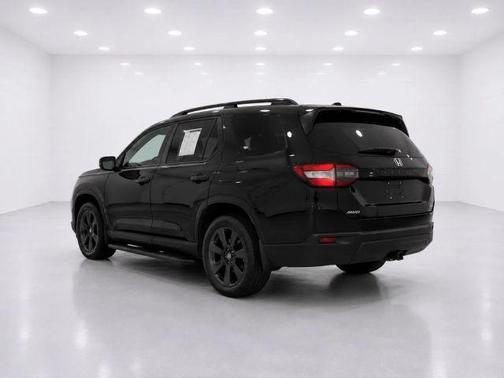Black 2025 Honda Pilot Sport