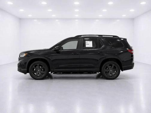 Black 2025 Honda Pilot Sport