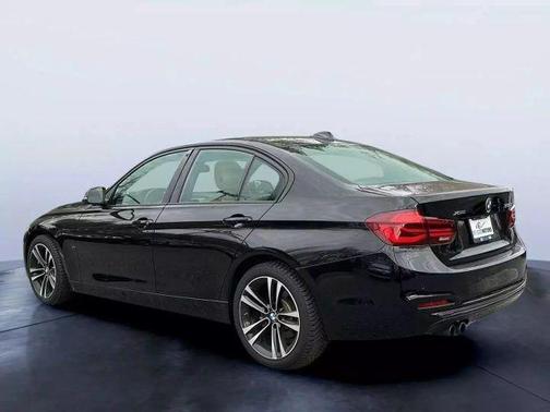 2018 BMW 330 i xDrive
