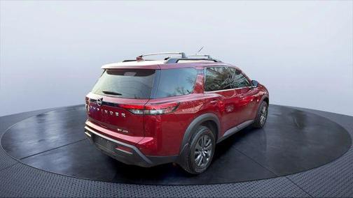 2023 Nissan Pathfinder SV