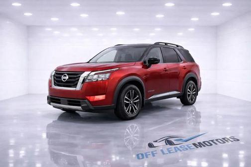 2023 Nissan Pathfinder SV