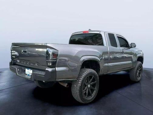 2016 Toyota Tacoma SR