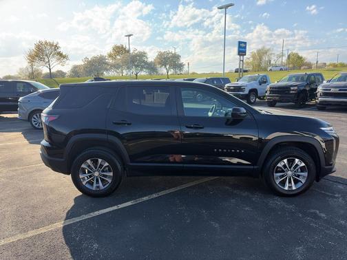 Mosaic Black Metallic 2025 Chevrolet Equinox 1LT