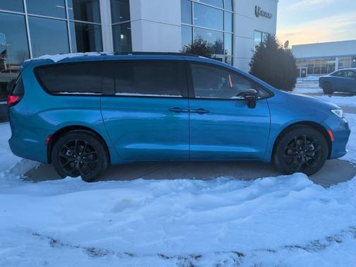 2026 Chrysler Pacifica Limited