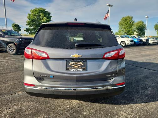 Silver Ice Metallic 2018 Chevrolet Equinox LT