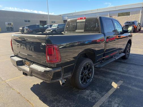 Diamond Black Crystal Pearlcoat 2027 RAM 3500 Big Horn