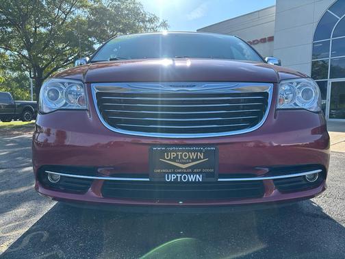 2012 Chrysler Town & Country Limited
