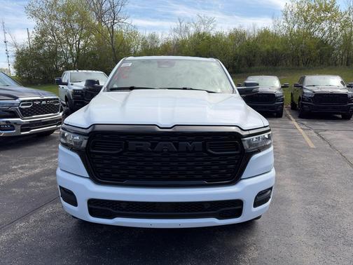 Bright White Clearcoat 2026 RAM 1500 Big Horn/Lone Star