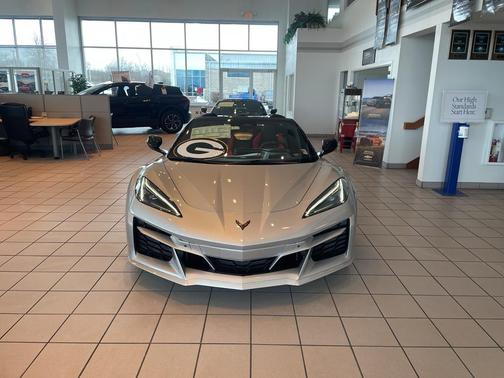 2026 Chevrolet Corvette E-Ray Convertible, 2LZ, RWD