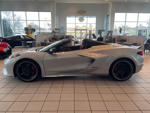 2026 Chevrolet Corvette E-Ray Convertible, 2LZ, RWD