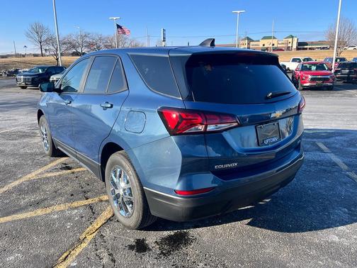 2024 Chevrolet Equinox LS