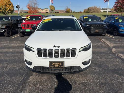 Bright White Clearcoat 2023 Jeep Cherokee Altitude