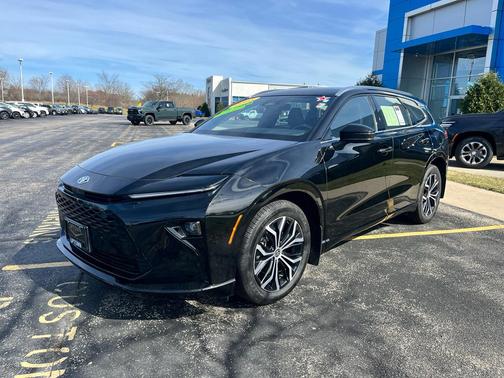 Black 2025 Toyota Crown Signia XLE