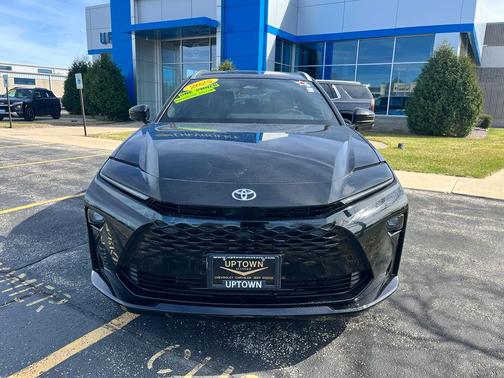 Black 2025 Toyota Crown Signia XLE