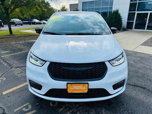 2024 Chrysler Pacifica Hybrid S Appearance Pkg