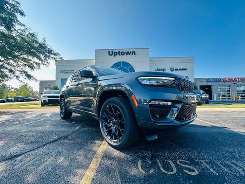 2025 Jeep Grand Cherokee Summit