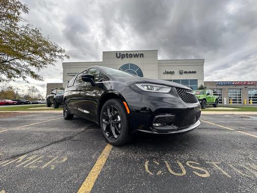 2026 Chrysler Pacifica L