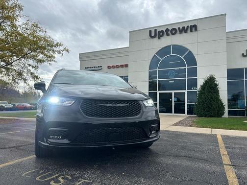 2026 Chrysler Pacifica L