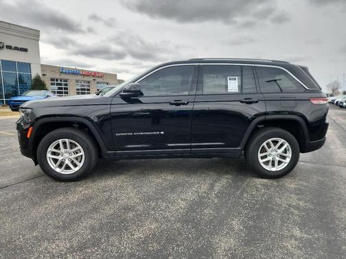2023 Jeep Grand Cherokee Laredo