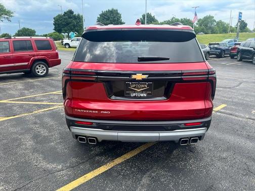 2025 Chevrolet Traverse LT