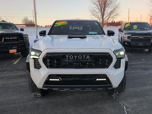 2024 Toyota Tacoma Hybrid TRD Pro
