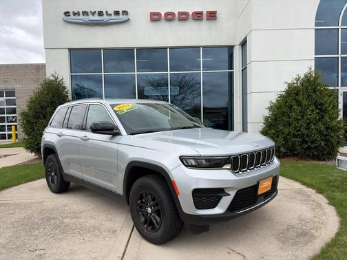 Silver Zynith 2024 Jeep Grand Cherokee Laredo