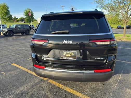2022 Jeep Grand Cherokee L Laredo