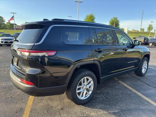 2022 Jeep Grand Cherokee L Laredo