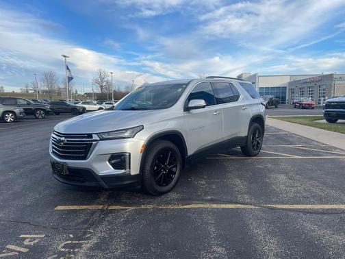 2022 Chevrolet Traverse LT Cloth