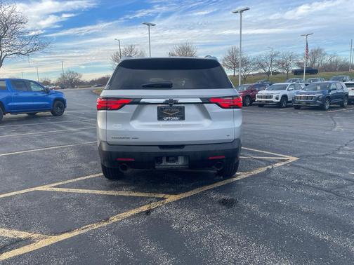 2022 Chevrolet Traverse LT Cloth