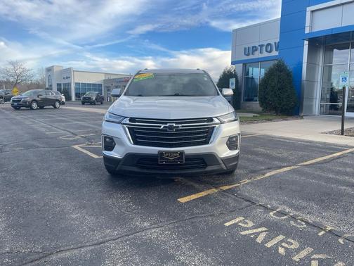 2022 Chevrolet Traverse LT Cloth