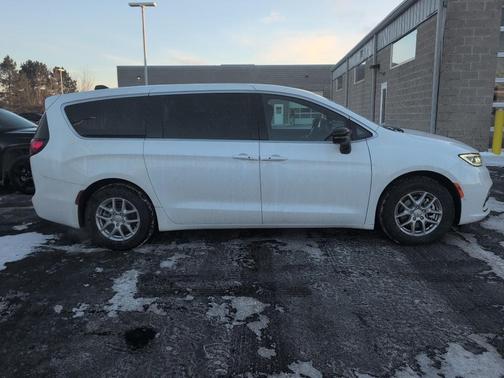 2026 Chrysler Pacifica L