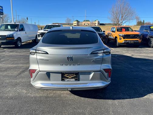 Moonstone Gray Metallic 2024 Buick Envista Avenir FWD
