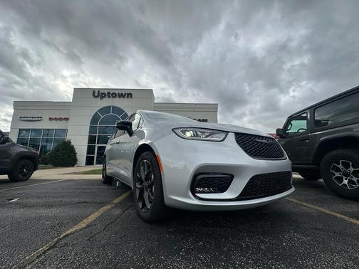 2026 Chrysler Pacifica L